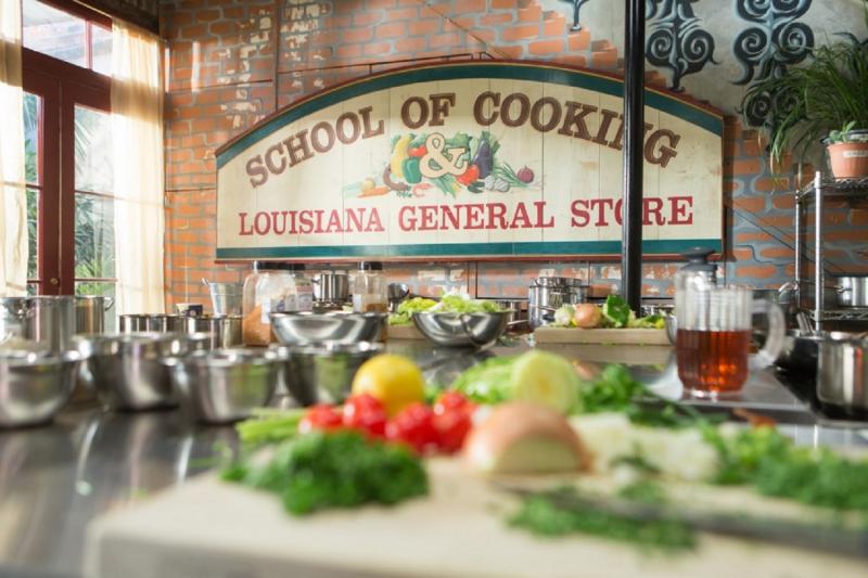 The sign for New Orleans School of Cooking